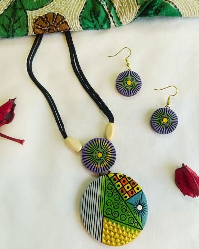 Saumya 3 – Modern Handmade Jewellery