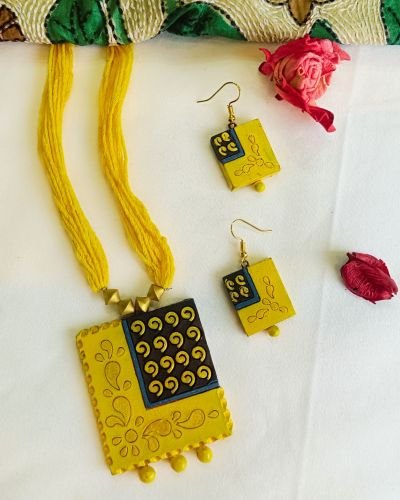 Handcrafted Terracotta Necklace