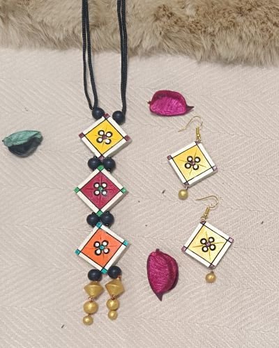 Festive Tiles Terracotta Necklace Set – A Splash of Colorful Elegance