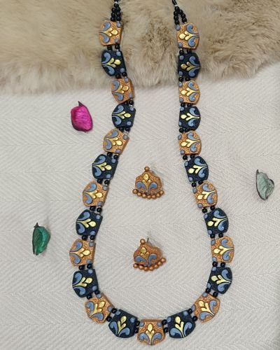 Handcrafted Terracotta Necklace Set – Black & Gold Elegance